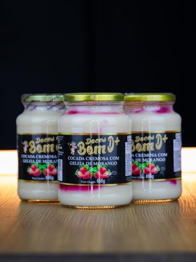 Doce Cocada geleia de morango